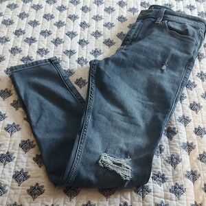 HOLLISTER distressed skinny jeans